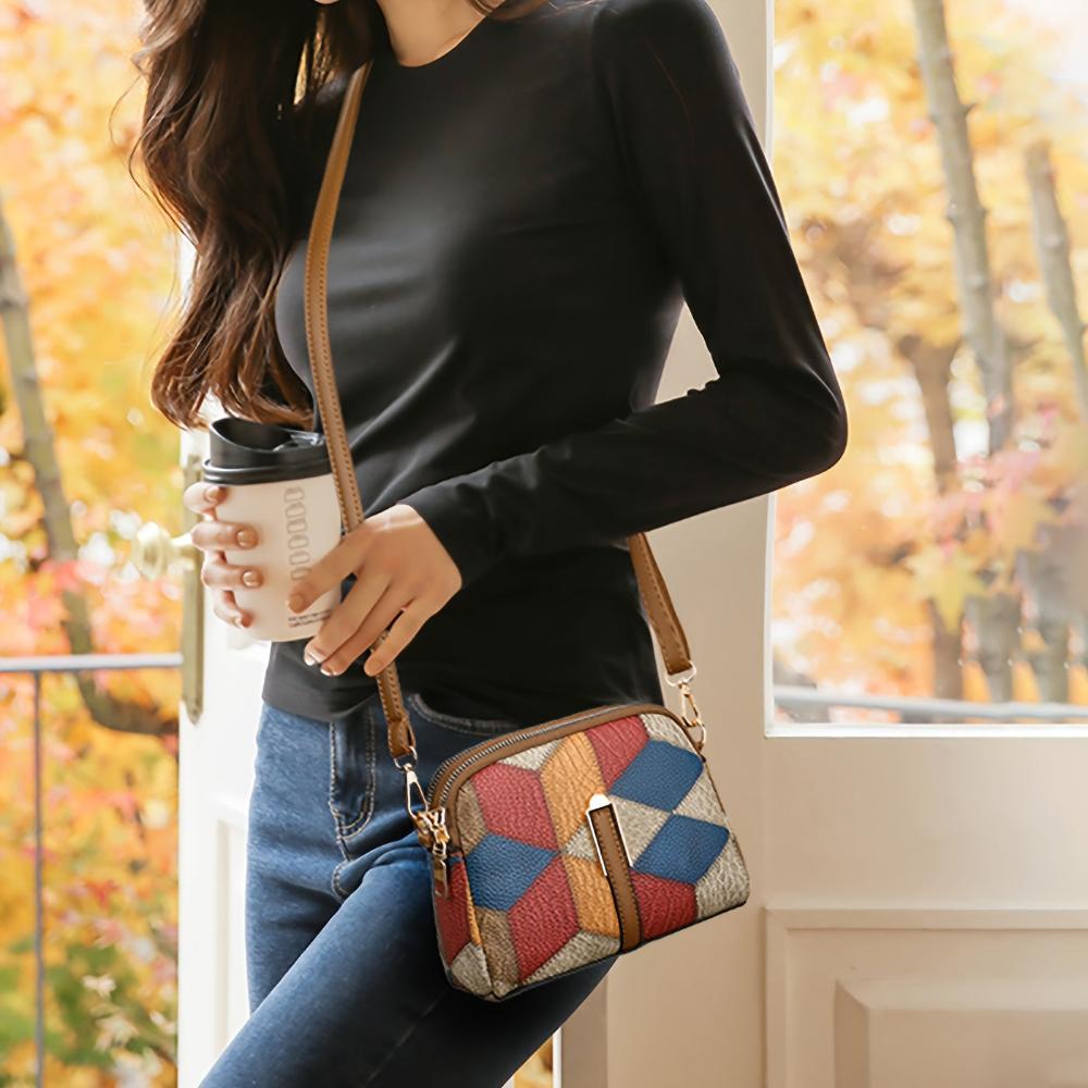 Luna | Мини торба crossbody с пачуърк десен